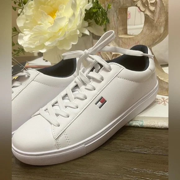 Tommy Hilfiger White man's brand new in box - Picture 8 of 9